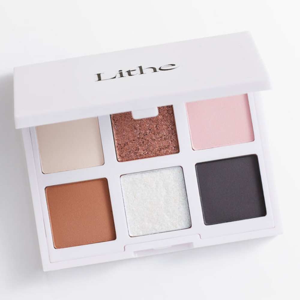 LITHE BEAUTY · ASTRAL EYESHADOW PALETTE